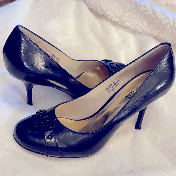 Michael kors kitten heel